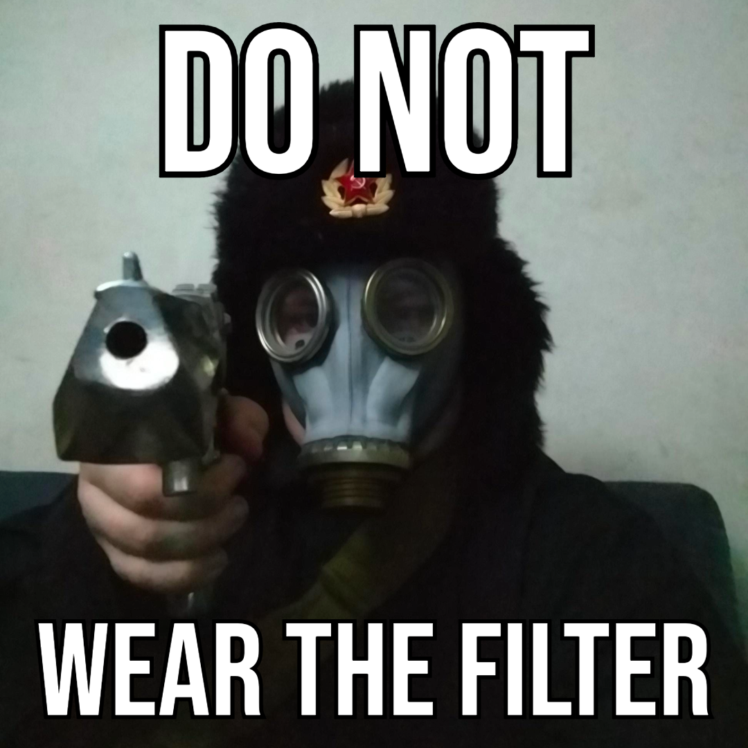 Soviet GP-5 Gas Mask Kit (Display Use Only)