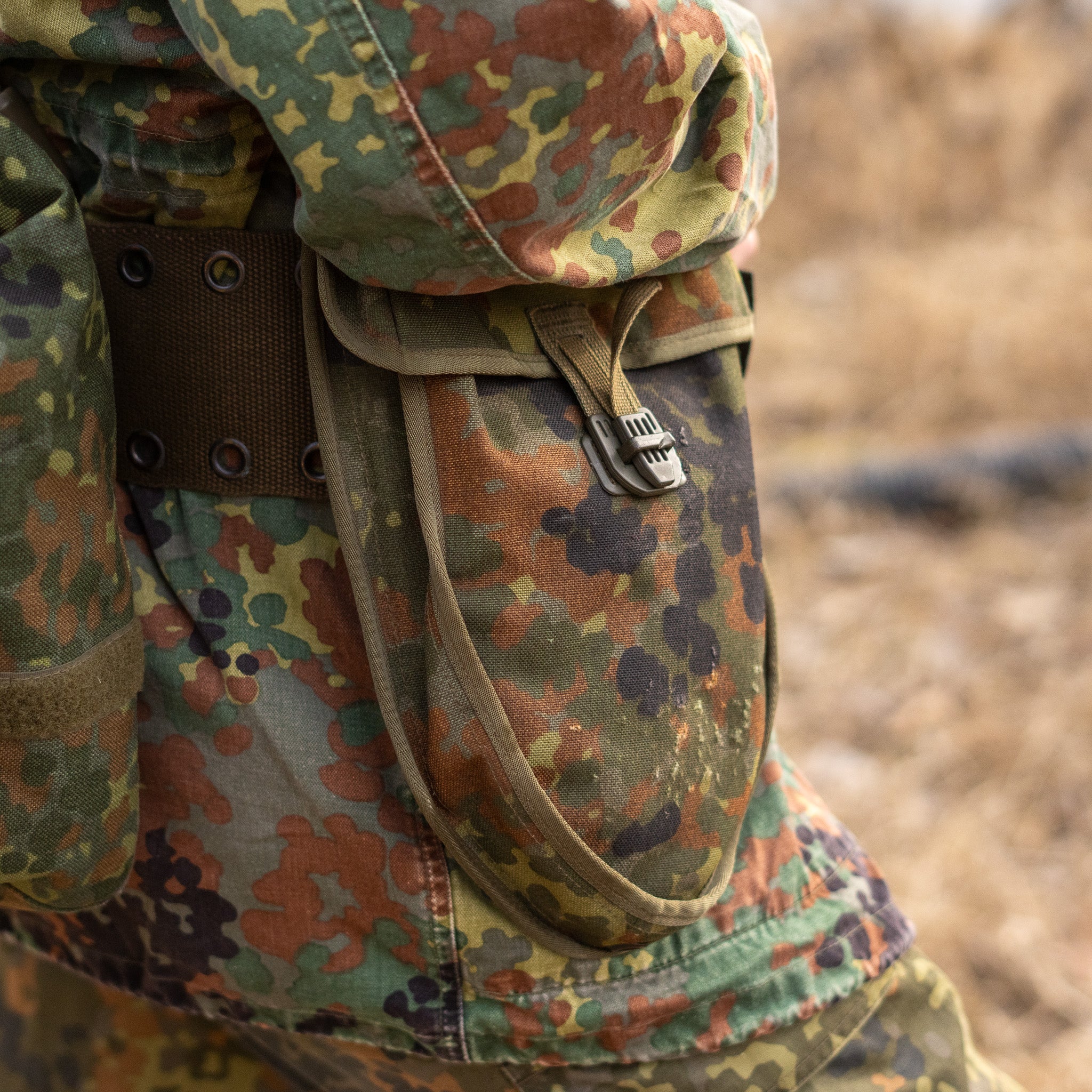 Issued Bundeswehr Lochkoppel LARP Bundle