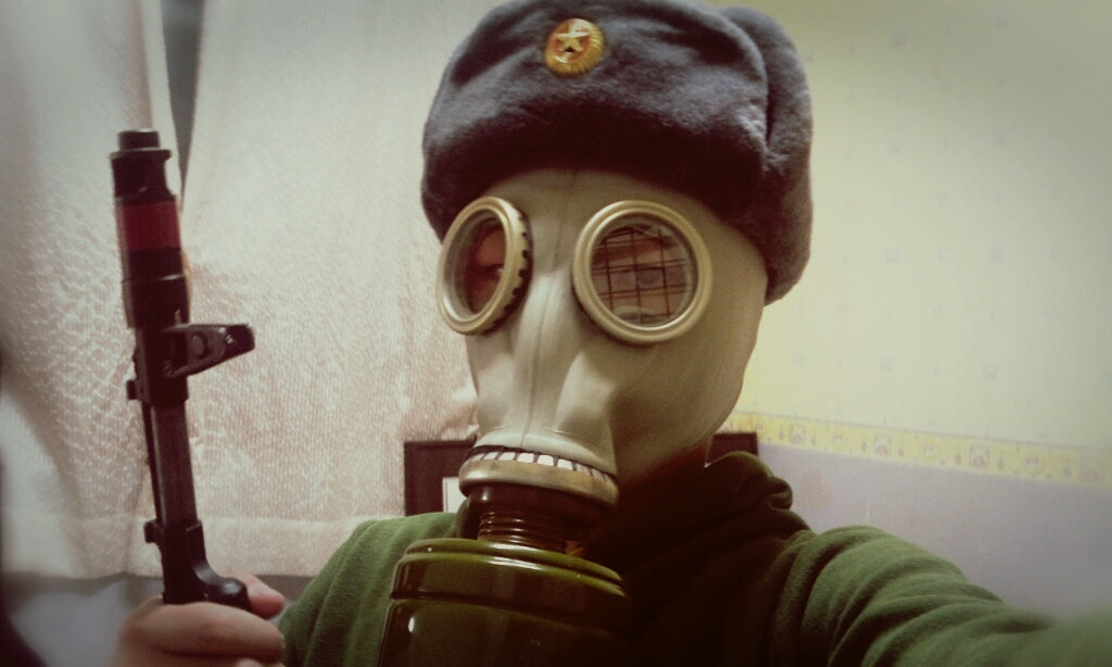 Soviet GP-5 Gas Mask Kit (Display Use Only)