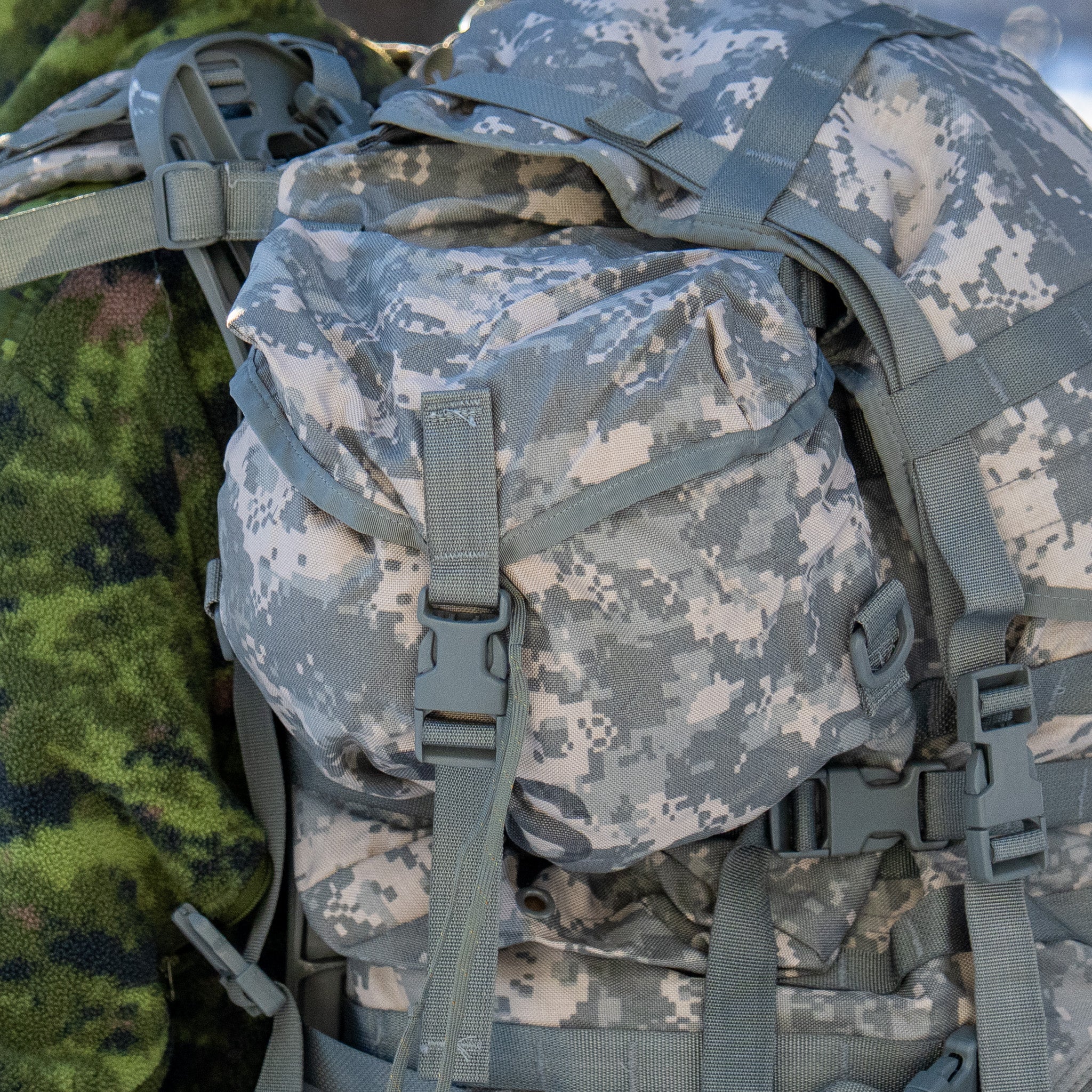 Issued UCP MOLLE II Large Rucksack Set w/Frame – Americana