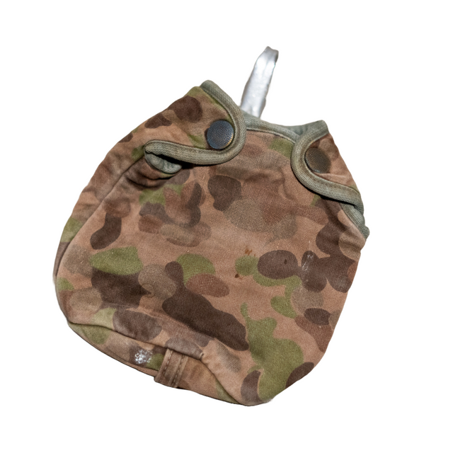 Issued Austrian Bundesheer K4/Peadot Canteen Cover