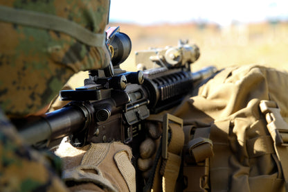 Unissued USMC Coyote Brown Nomex FROG Combat Gloves