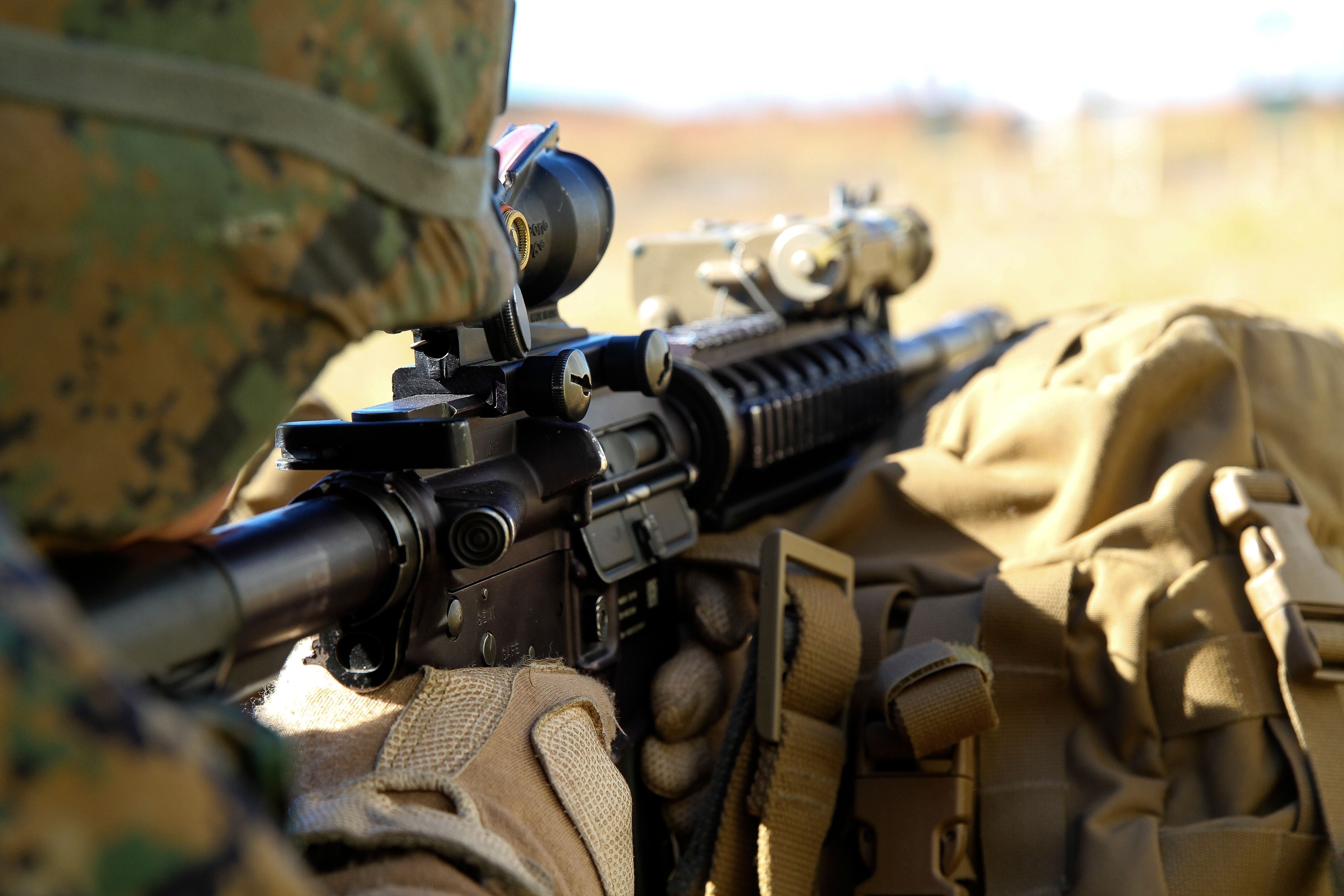 Unissued USMC Coyote Brown Nomex FROG Combat Gloves