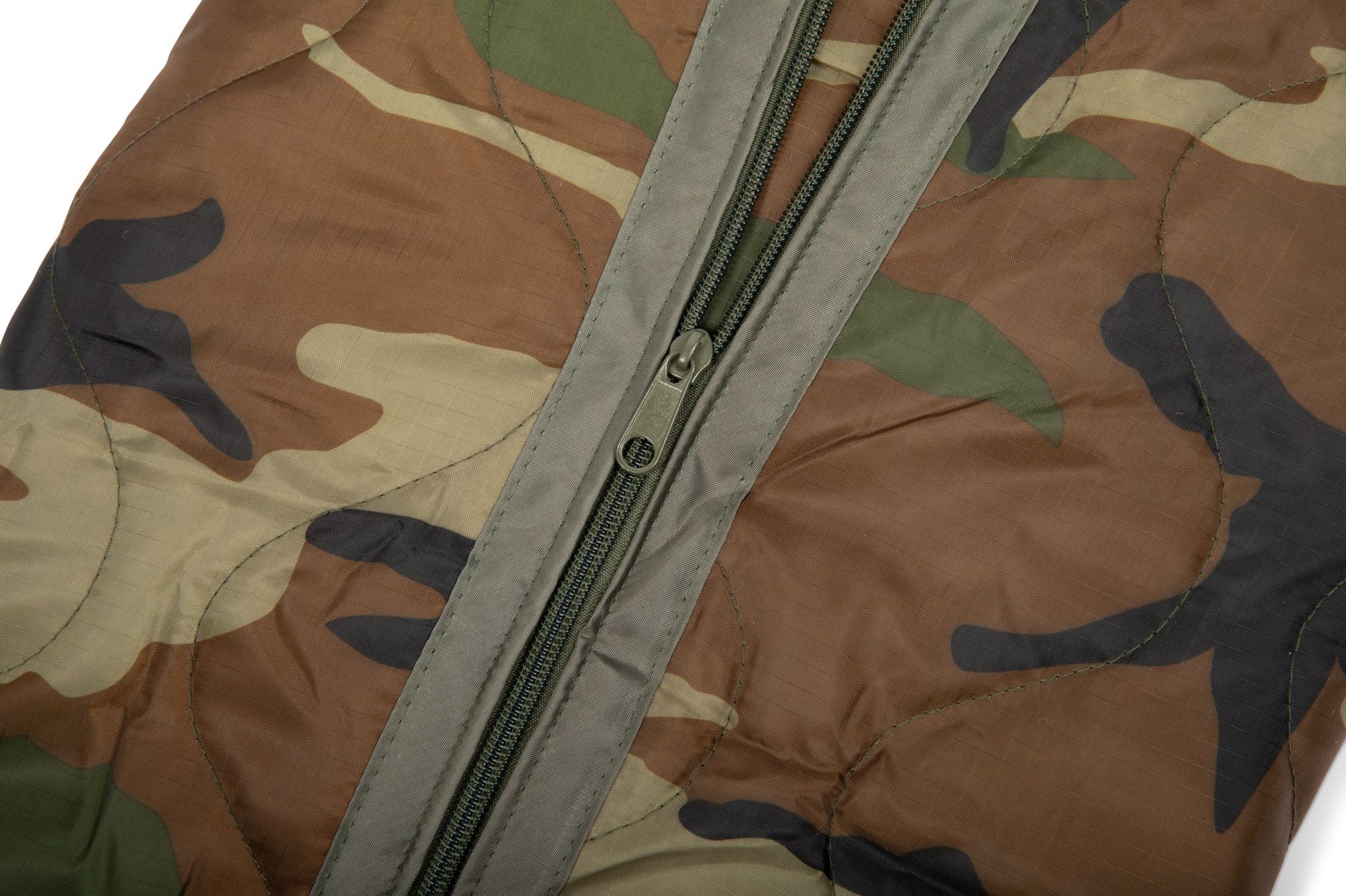 Woobie Blanket 2.0/Poncho Liner w/Stuff Sack/Woodland