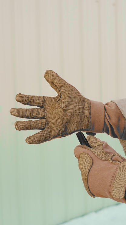 Unissued USMC Coyote Brown Nomex FROG Combat Gloves